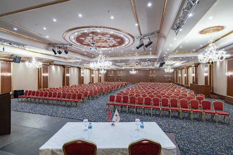 Royal Teos Thermal Resort Clinic & Spa - Halal Hotel