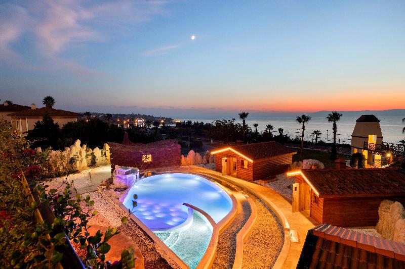 Royal Teos Thermal Resort Clinic & Spa - Halal Hotel