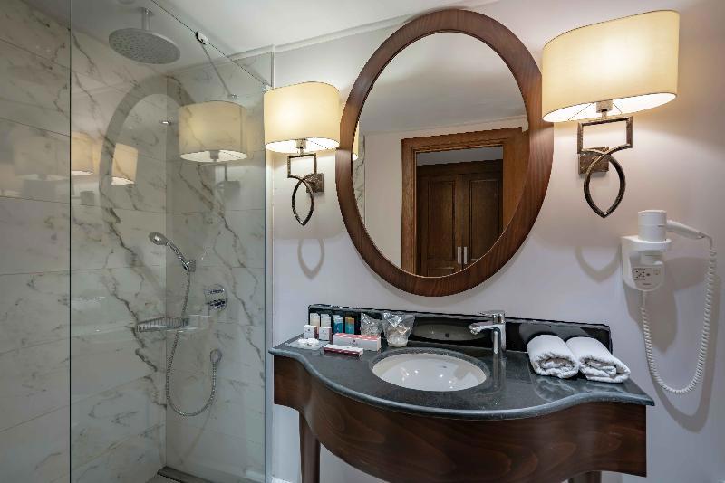 Royal Teos Thermal Resort Clinic & Spa - Halal Hotel