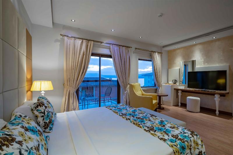 Royal Teos Thermal Resort Clinic & Spa - Halal Hotel