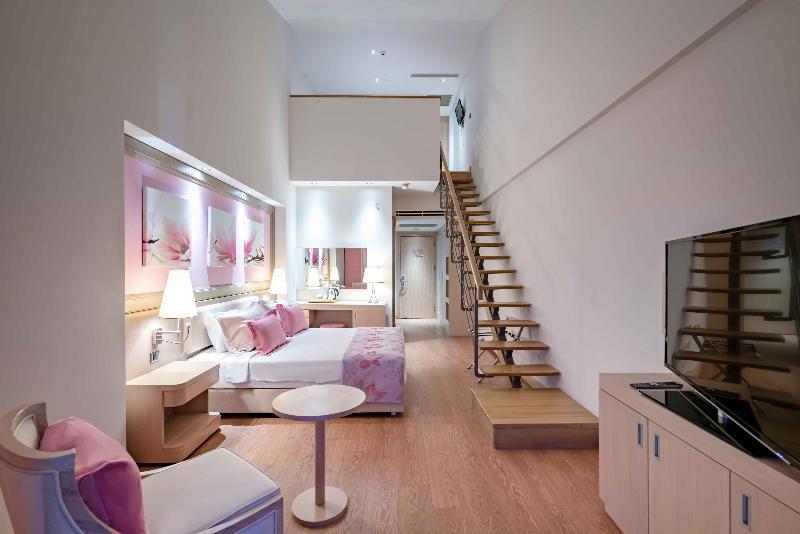 Royal Teos Thermal Resort Clinic & Spa - Halal Hotel