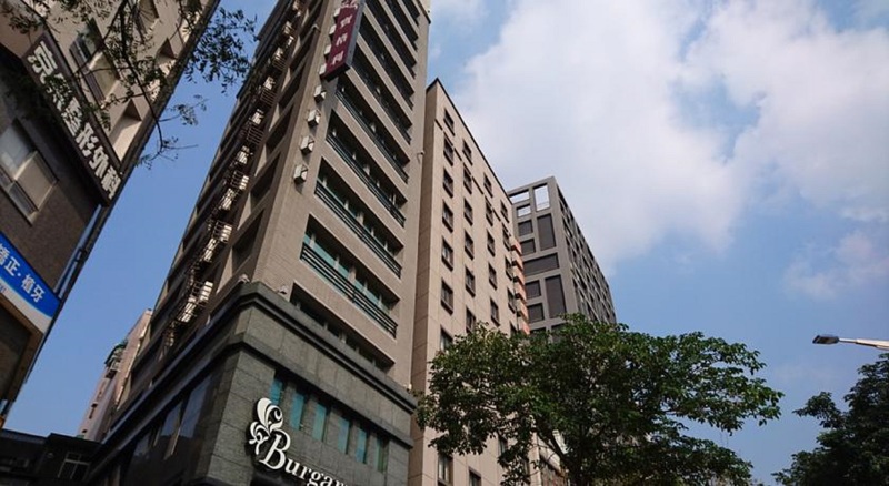 Burgary Hotel