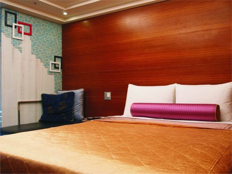 Burgary Hotel