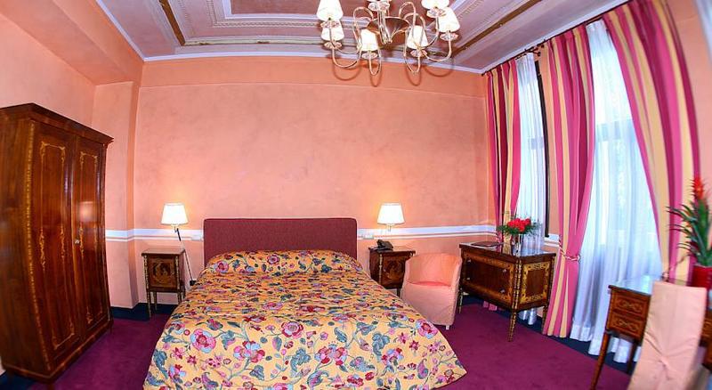 Vigo Hotel
