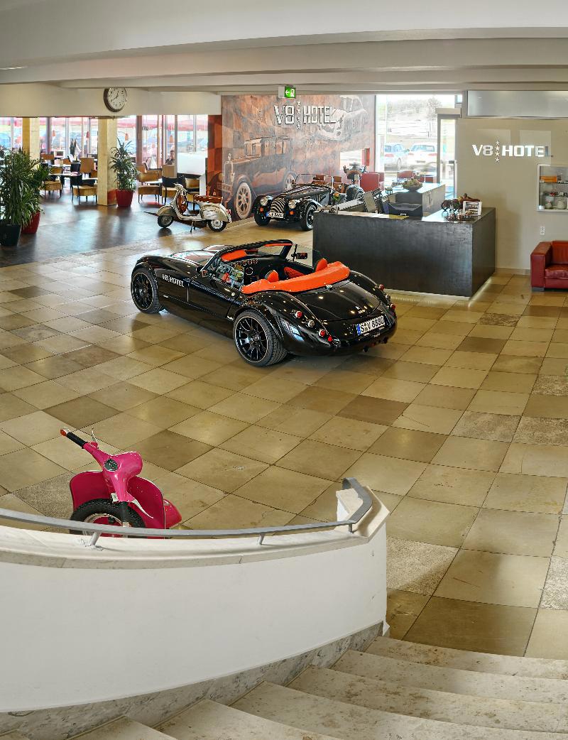 V8 Hotel Classic Motorworld Region Stuttgart galeri fotoğrafı
