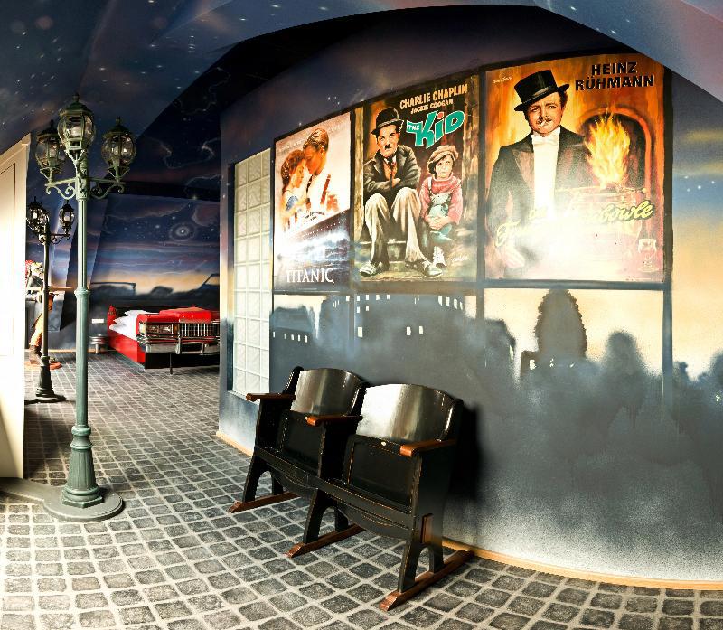 V8 Hotel Classic Motorworld Region Stuttgart fotoğrafı