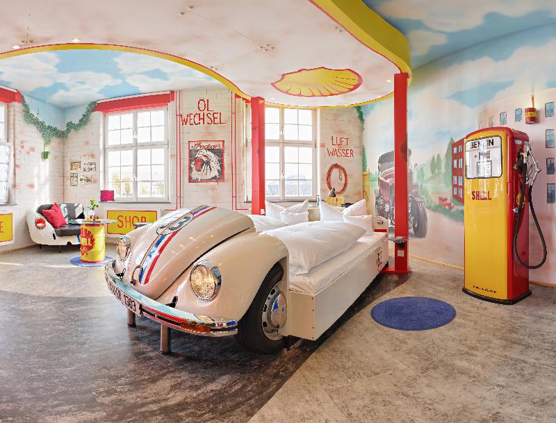 V8 Hotel Classic Motorworld Region Stuttgart fotoğrafı