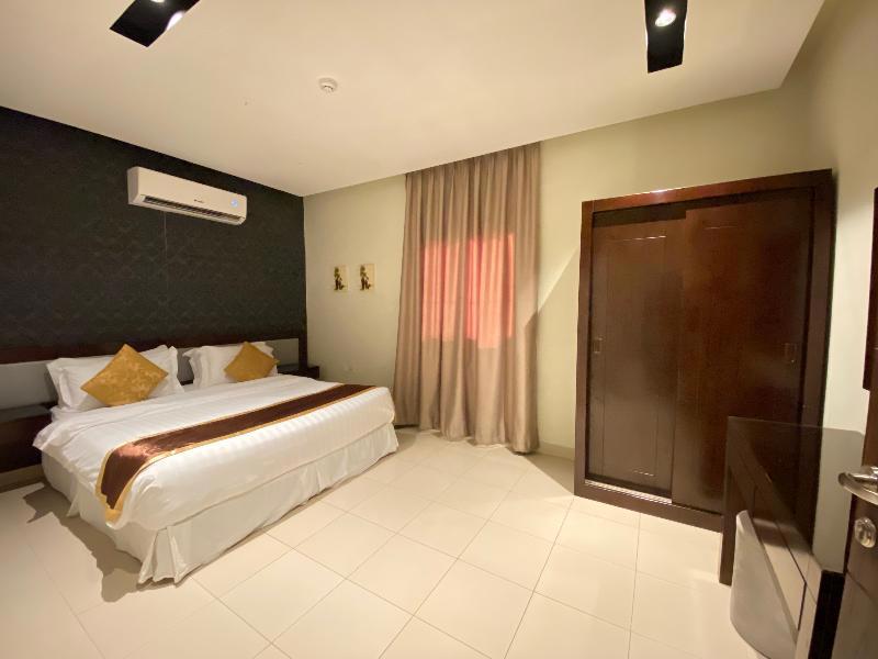 Triple Tree Serviced Apartments  الشجرة الثلاثية للشقق المخدومة