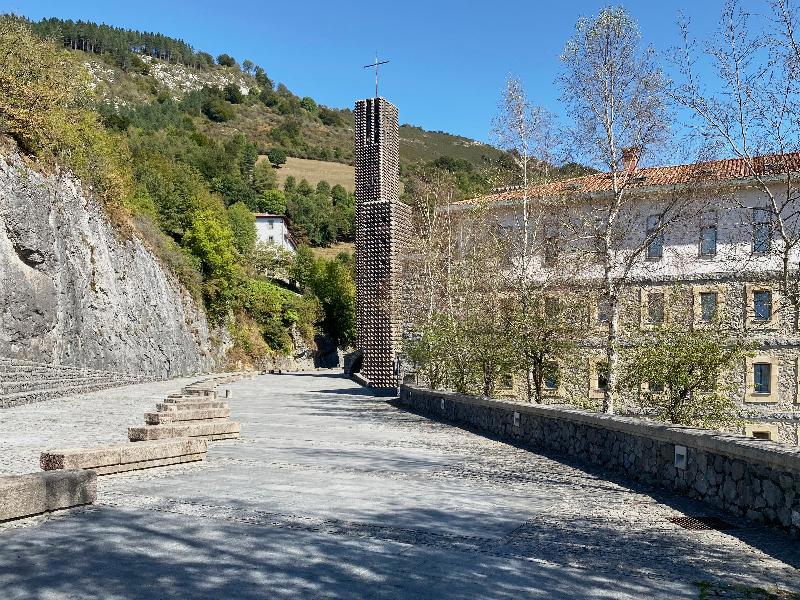 Iraipe Santuario De Arantzazu Hotel