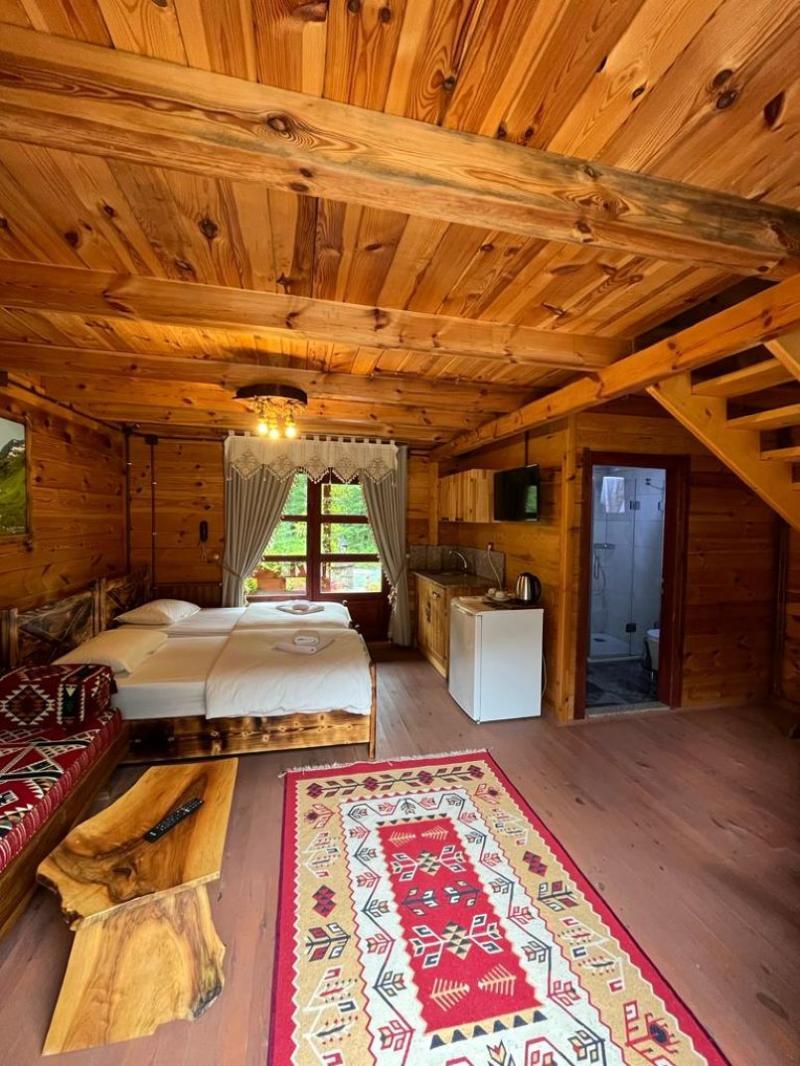 Teona Bungalov