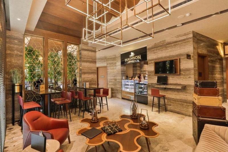 Best Western Plus Runway - Luxury Collection Hotel