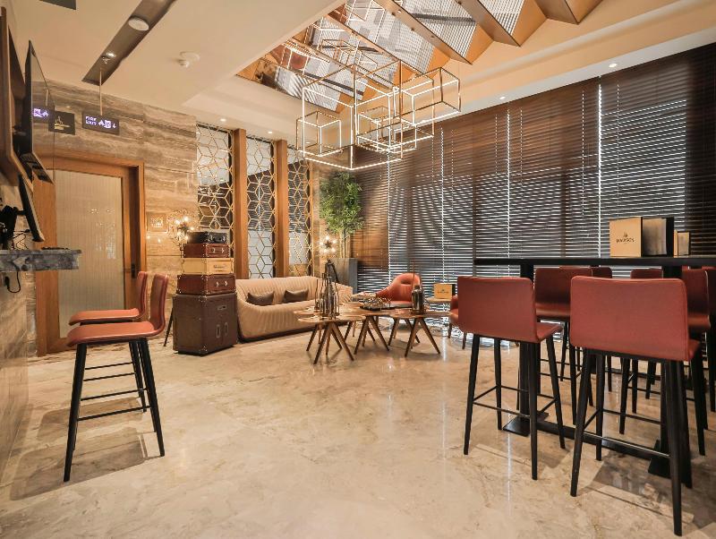 Best Western Plus Runway - Luxury Collection Hotel