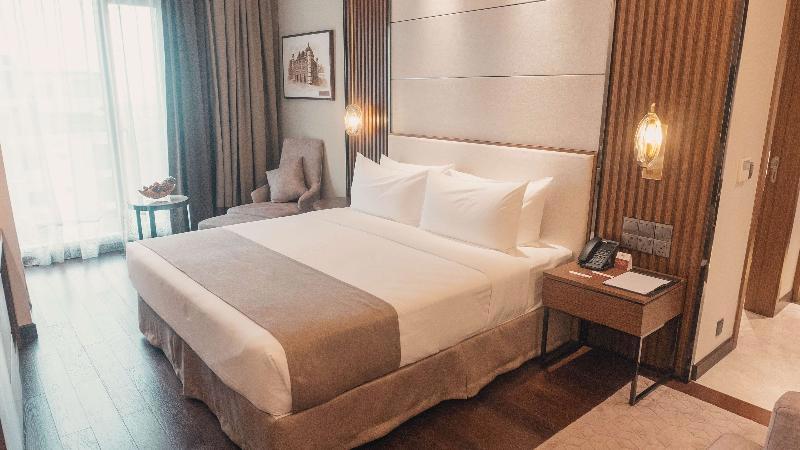 Best Western Plus Runway - Luxury Collection Hotel