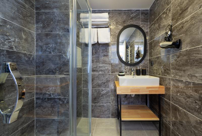Art Karakoy Suites Hotel