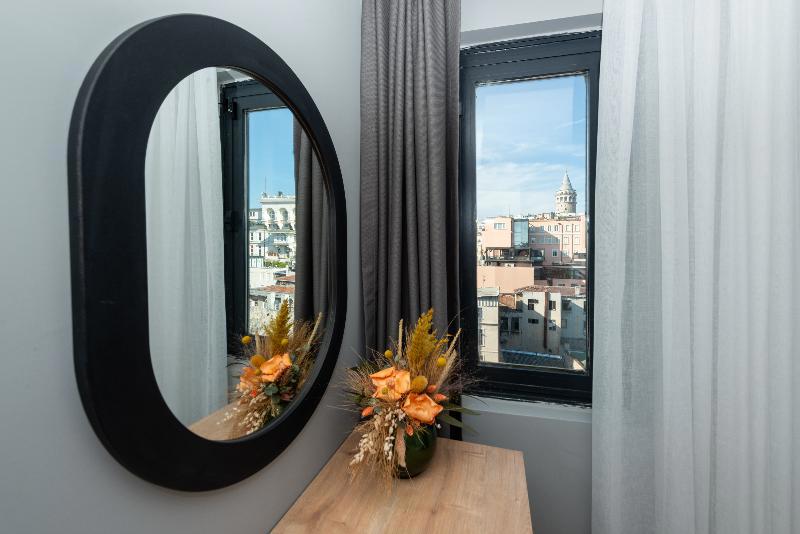 Art Karakoy Suites Hotel