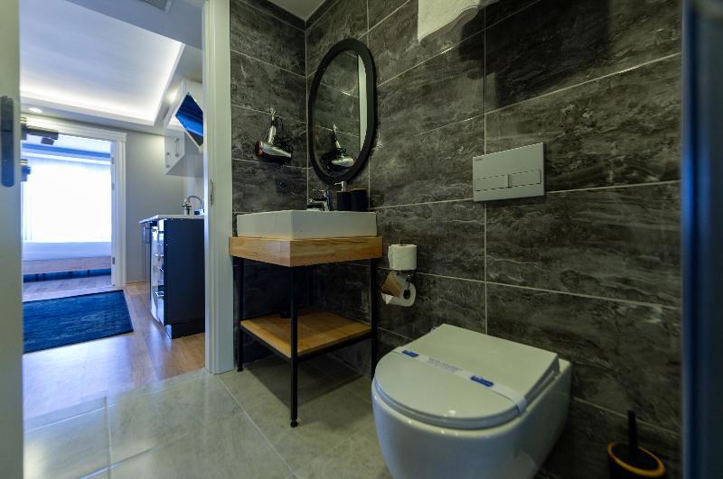 Art Karakoy Suites Hotel
