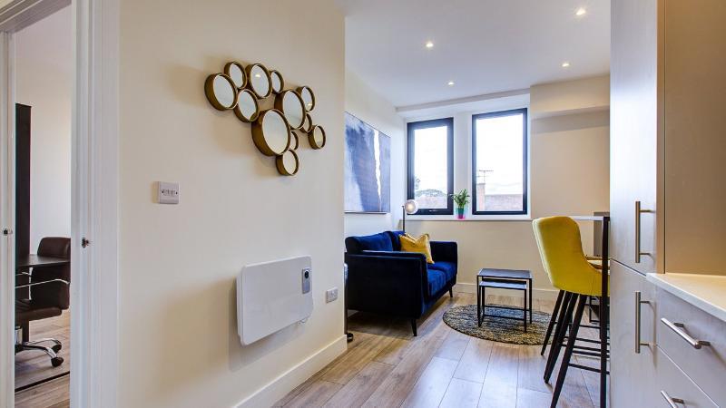 Hybrid Resi - Cheam
