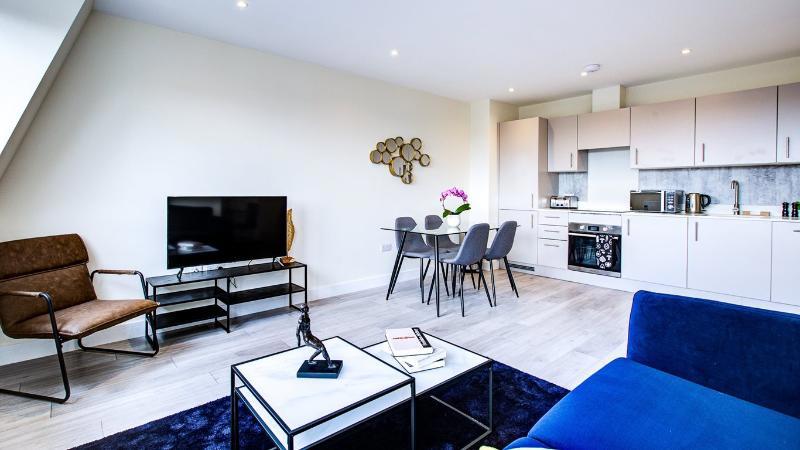 Hybrid Resi - Cheam