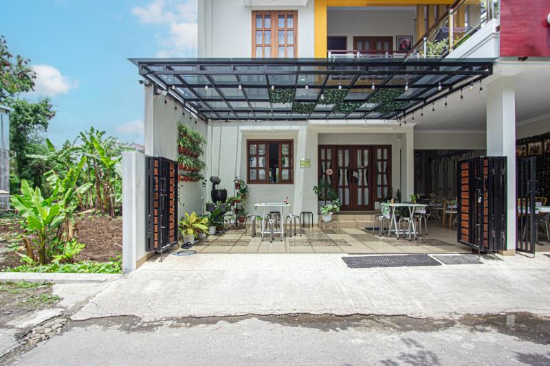 Bisma Balcony Homestay