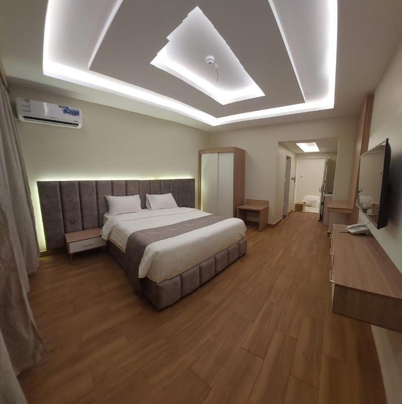 Golden Tulip Abha