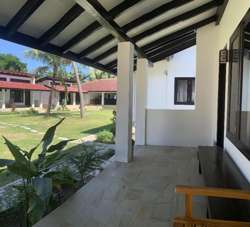 Balong Balong Surf Bungalows
