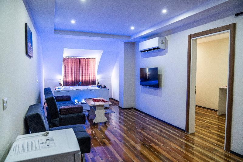 Ayya Suit Hotel