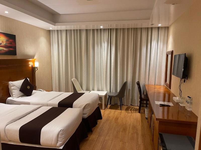 Raha Grand Hotel galeri fotoğrafı