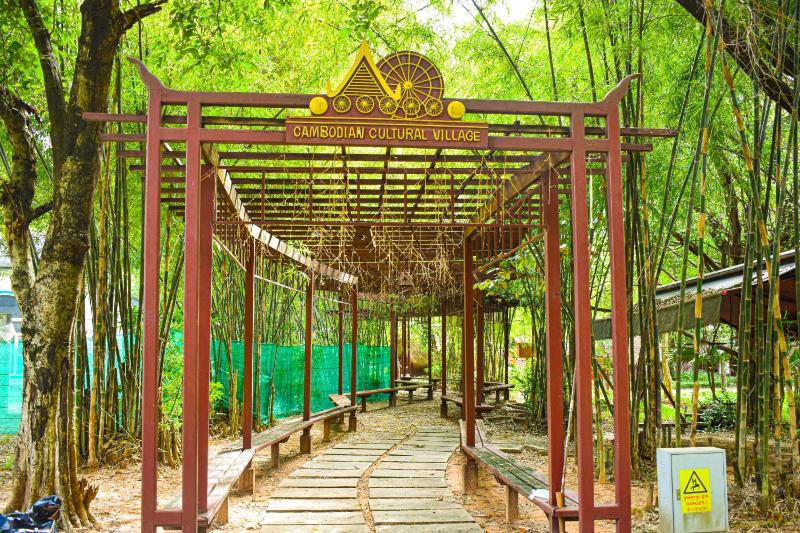 Dara Express Inn By Angkor Green Gardens
