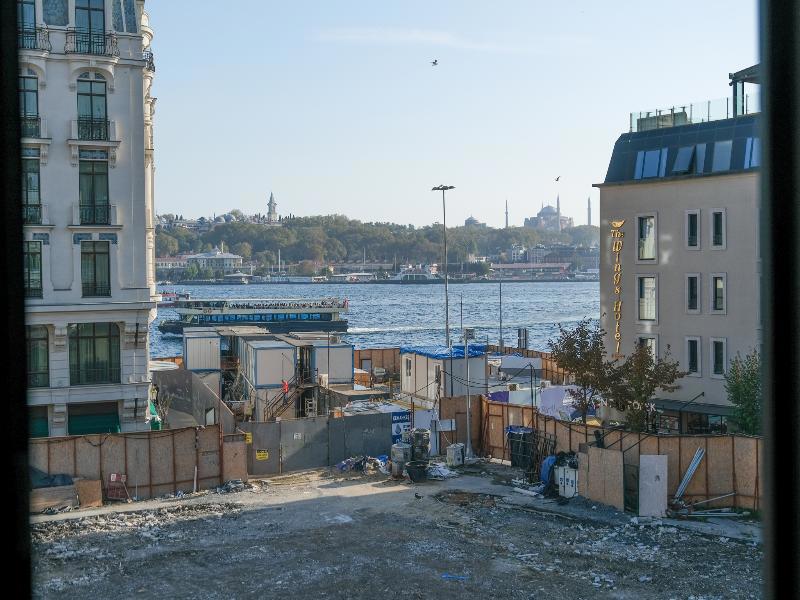 Palazzo Suit Karakoy