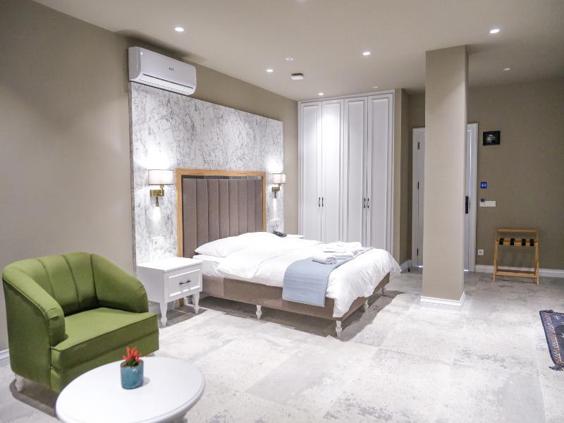 Palazzo Suit Karakoy