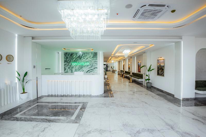 Regenesis Suite Hotel & Spa