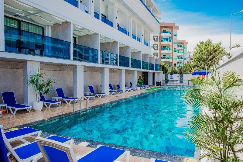 Regenesis Suite Hotel & Spa