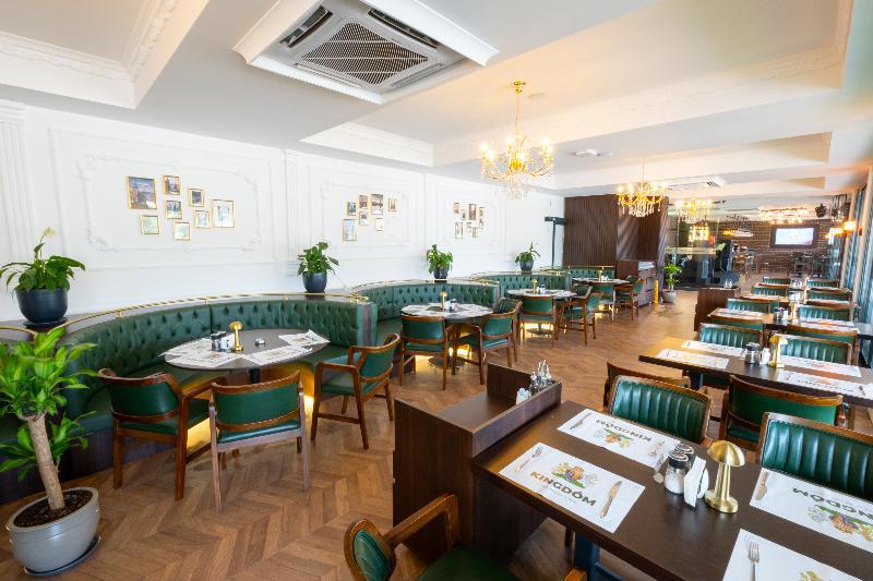 Regenesis Suite Hotel & Spa