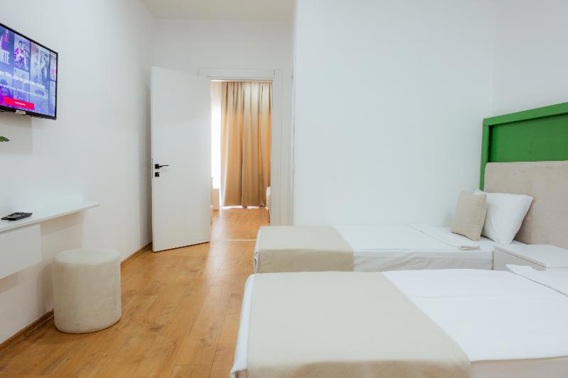 Regenesis Suite Hotel & Spa