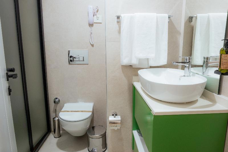 Regenesis Suite Hotel & Spa