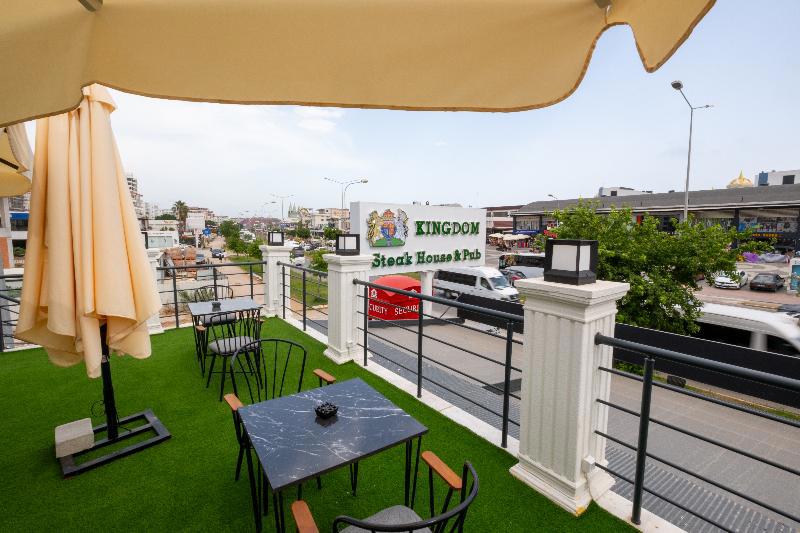 Regenesis Suite Hotel & Spa