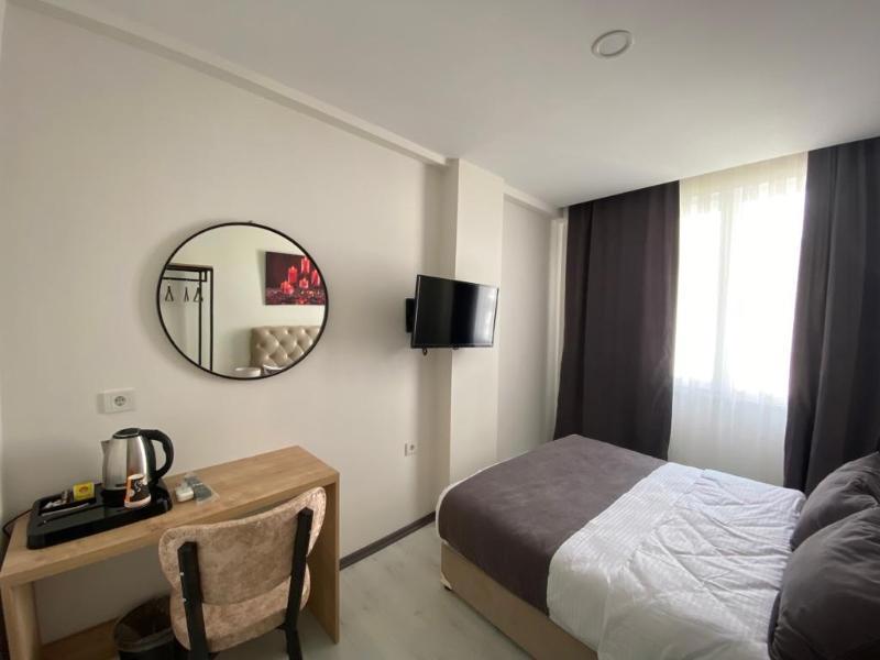 Gloria Airport Hotel