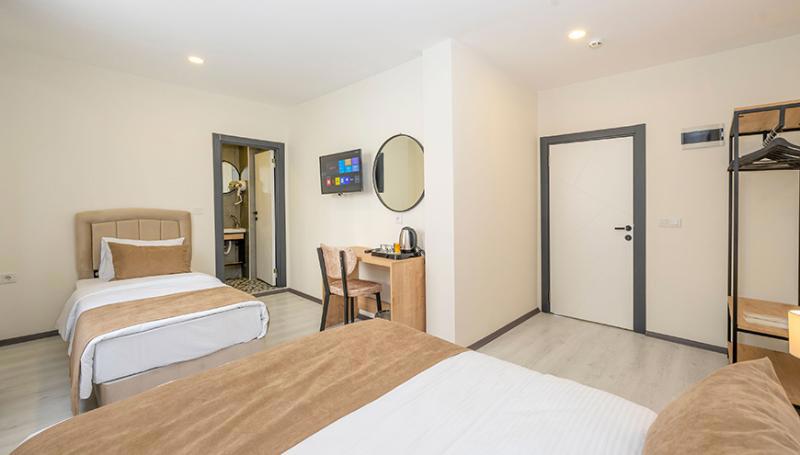 Gloria Airport Hotel