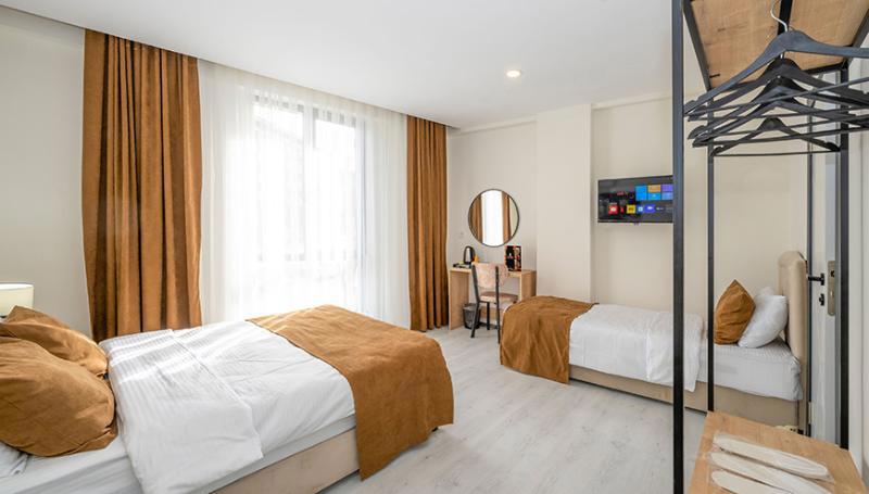 Gloria Airport Hotel