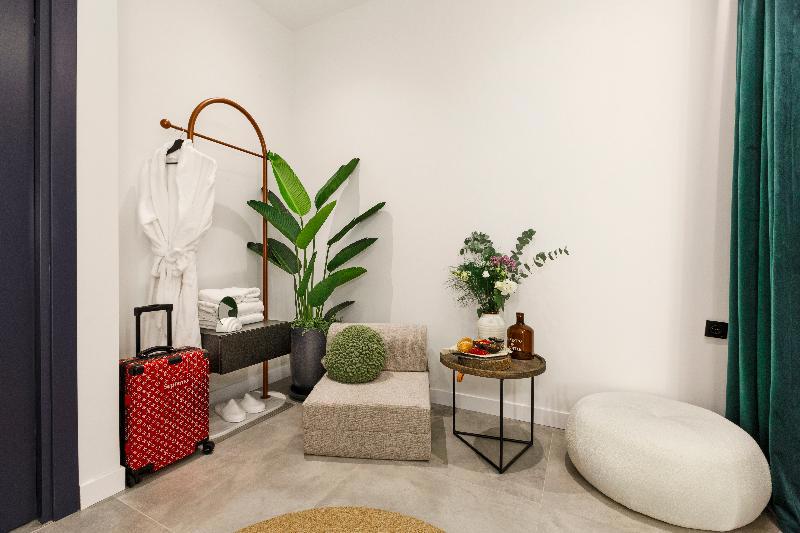 The One Living Hotel