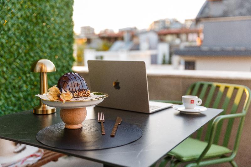 The One Living Hotel