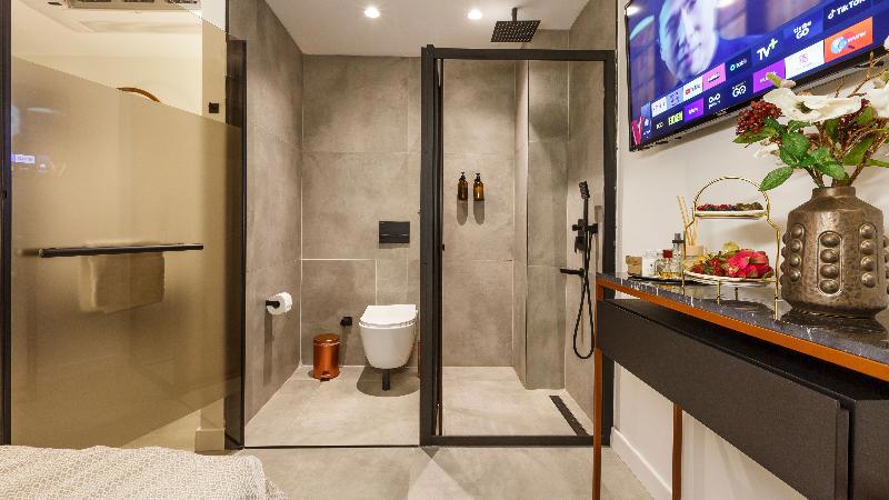 The One Living Hotel