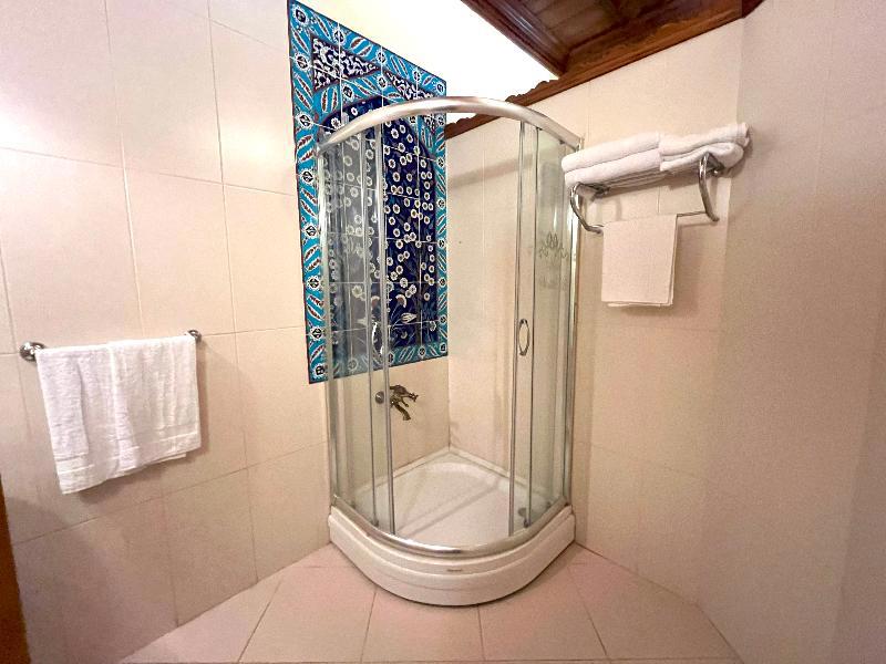 Le Antique 1892 Istanbul