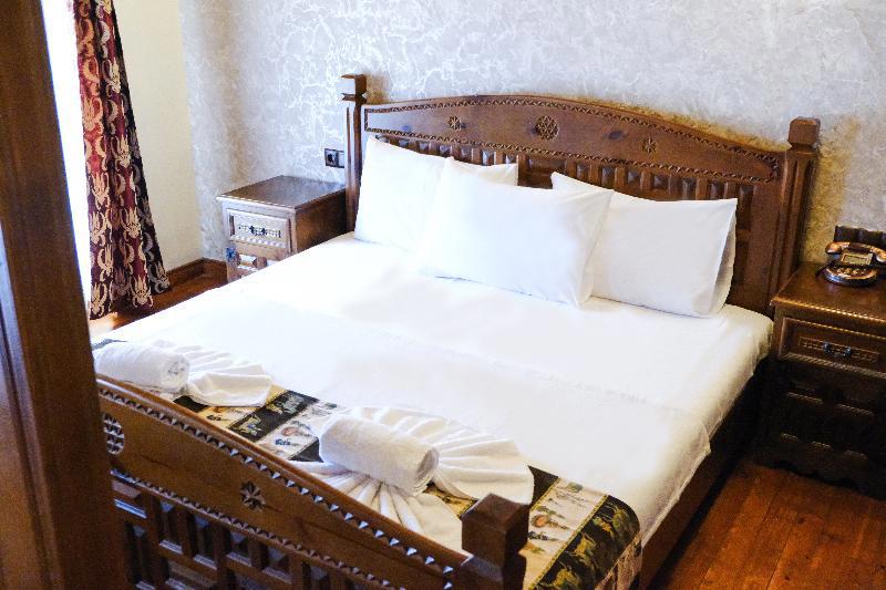 Le Antique 1892 Istanbul