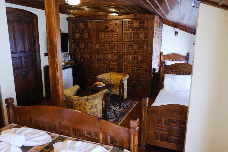 Le Antique 1892 Istanbul