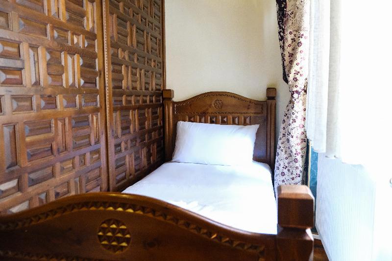 Le Antique 1892 Istanbul