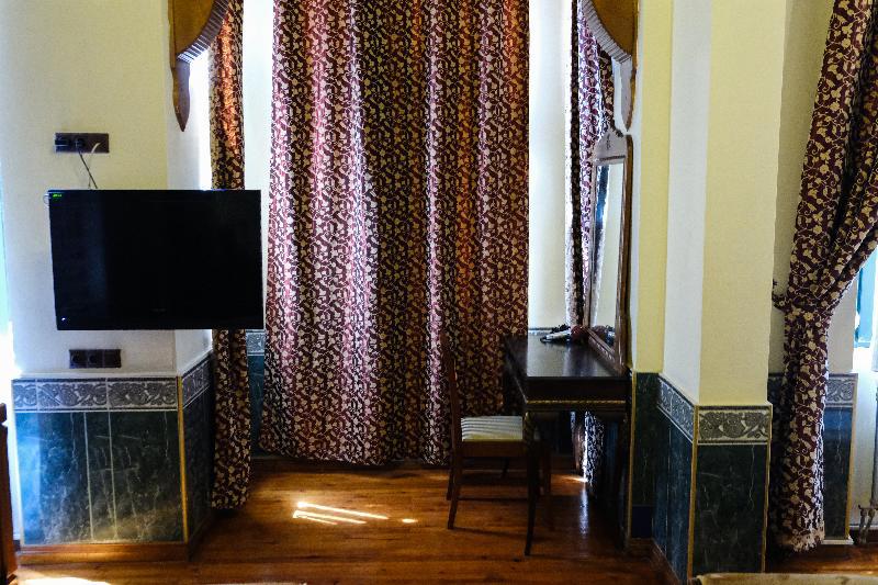 Le Antique 1892 Istanbul