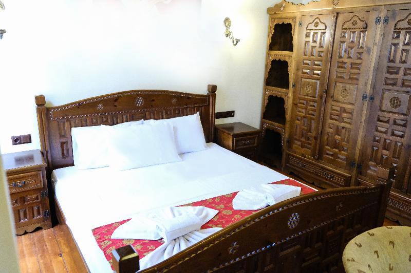 Le Antique 1892 Istanbul