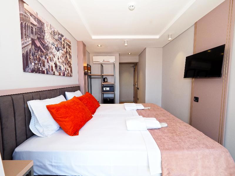 Premium Hotel Old City