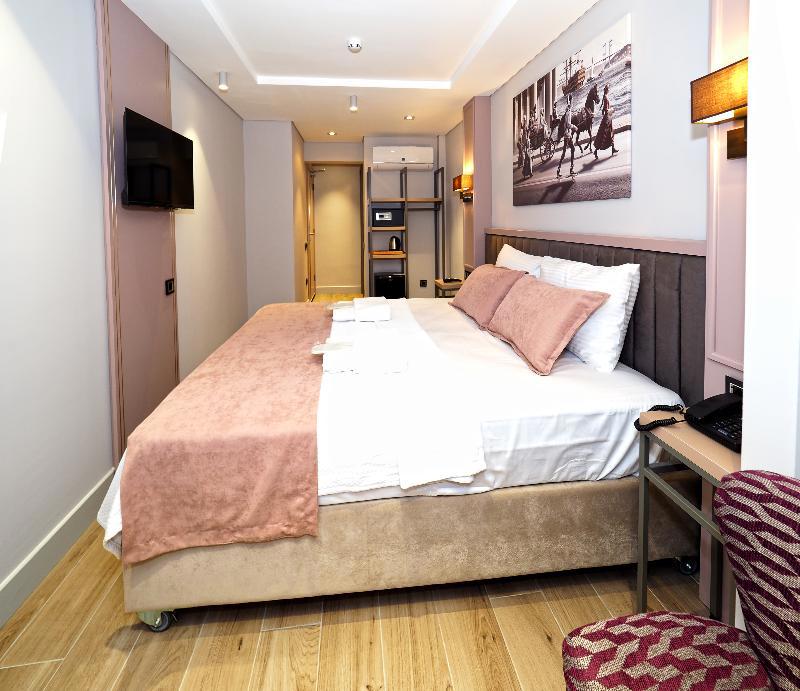 Premium Hotel Old City